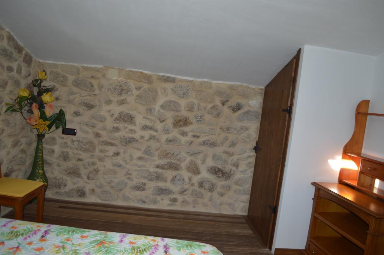 Airinos De Mondariz Villa Bagian luar foto